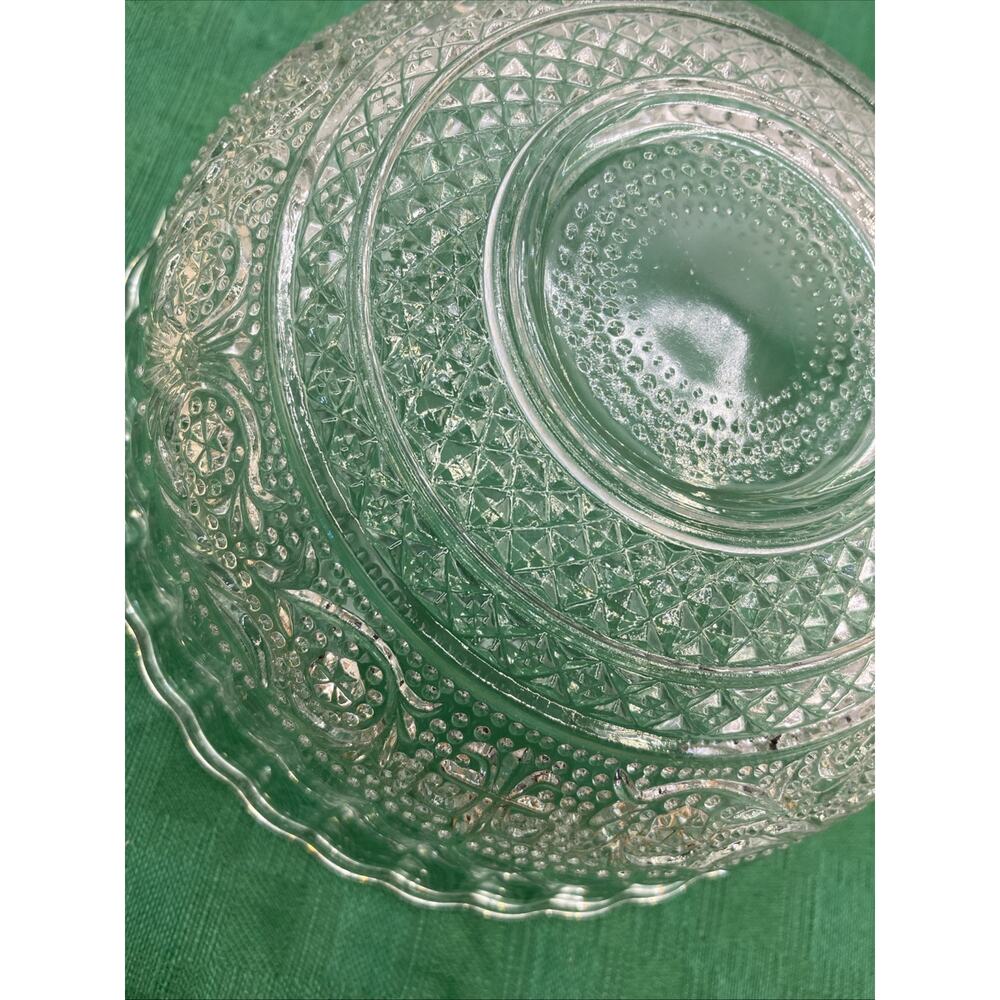 Vtg KIG Malaysia Fleur de Lis Pressed Glass Trellis Serving Bowl. 7.5”X 3” - Picture 12 of 12